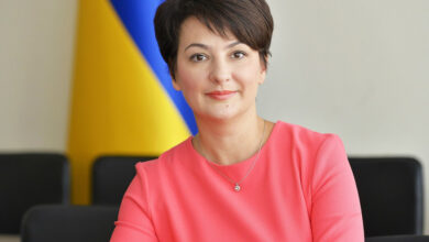 Олена Сукманова