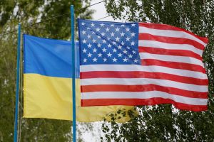 Флаги США и Украины