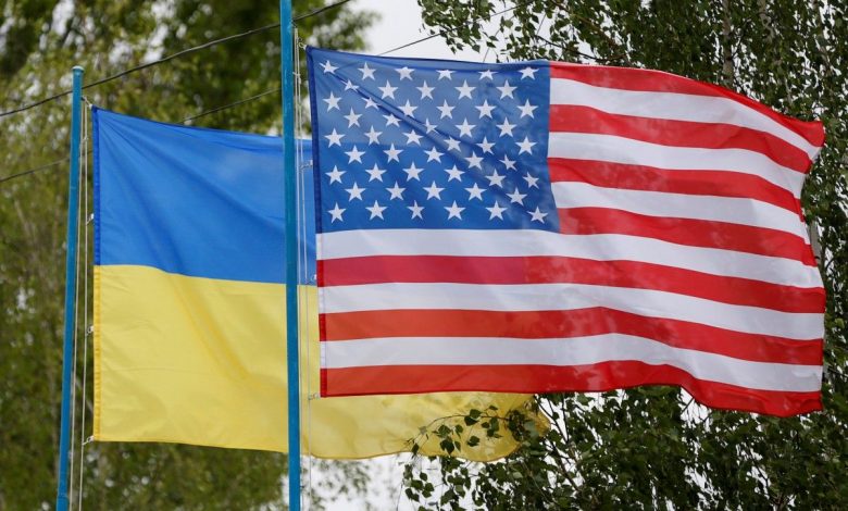 Флаги США и Украины