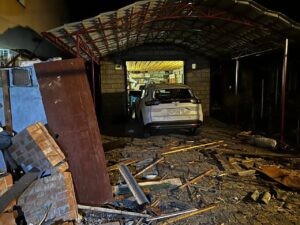 Зруйноване подвір"я