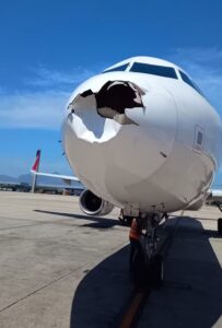 Пошкоджений A320